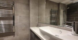 2012 bathroom2-lowres