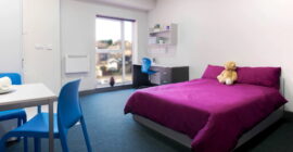 Large Double Bedroom – 04-klien